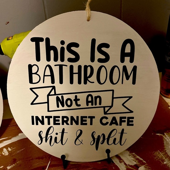 Bathroom Sign - 10” Round White custom Made - Picture 1 of 1